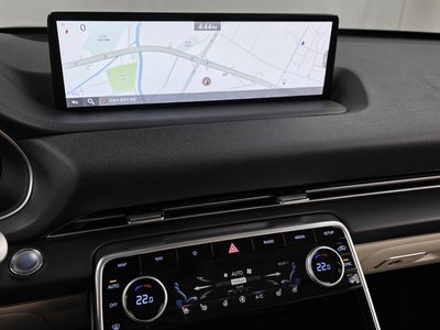 2021 Genesis GV80 thumbnail 13