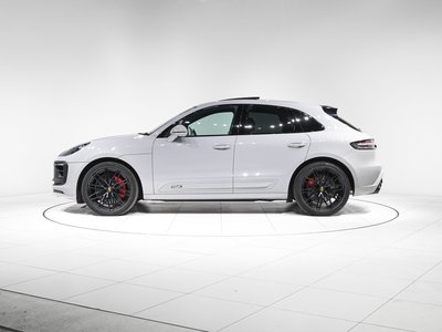 PORSCHE MACAN - 8