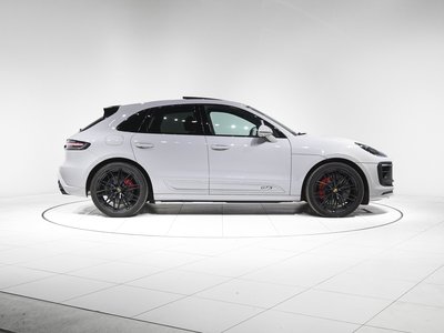 PORSCHE MACAN - 4