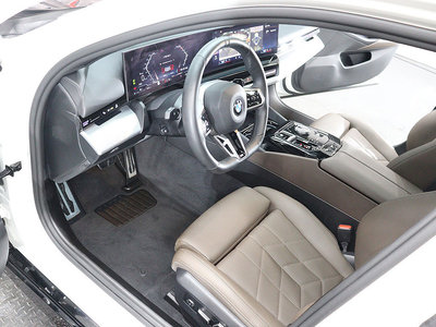 2024 BMW 5 SERIES — миниатюра 17