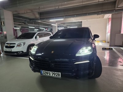 PORSCHE CAYENNE - 1