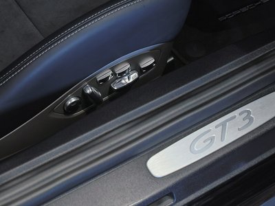 صورة مصغرة 60 لـ 2014 Porsche 911