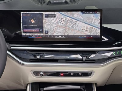 2025 BMW X5 — миниатюра 25
