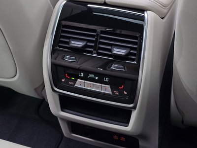 2025 BMW X5 — миниатюра 29