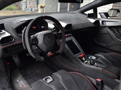 LAMBORGHINI HURACAN - 3