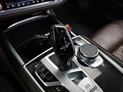 2021 BMW 7 SERIES — фото 9