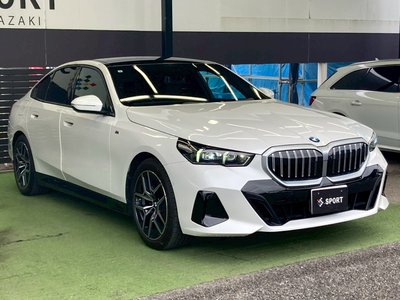 صورة مصغرة 71 لـ 2024 BMW 5 SERIES