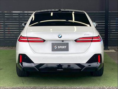 صورة مصغرة 16 لـ 2024 BMW 5 SERIES