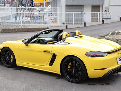PORSCHE 718 SPYDER - 9