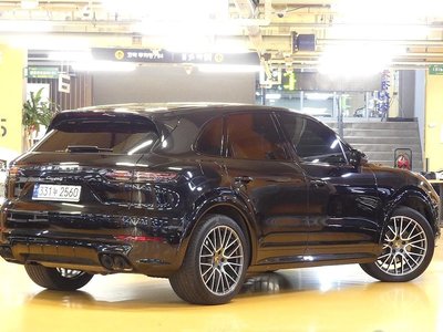 صورة 5 لـ 2022 Porsche CAYENNE