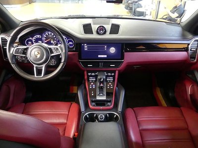 صورة 4 لـ 2022 Porsche CAYENNE