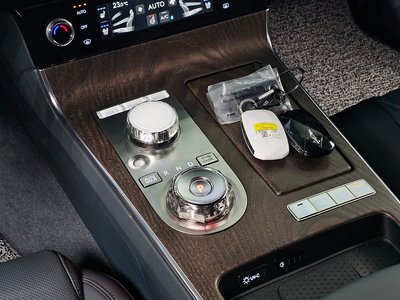 GENESIS G80 (RG3) - 9