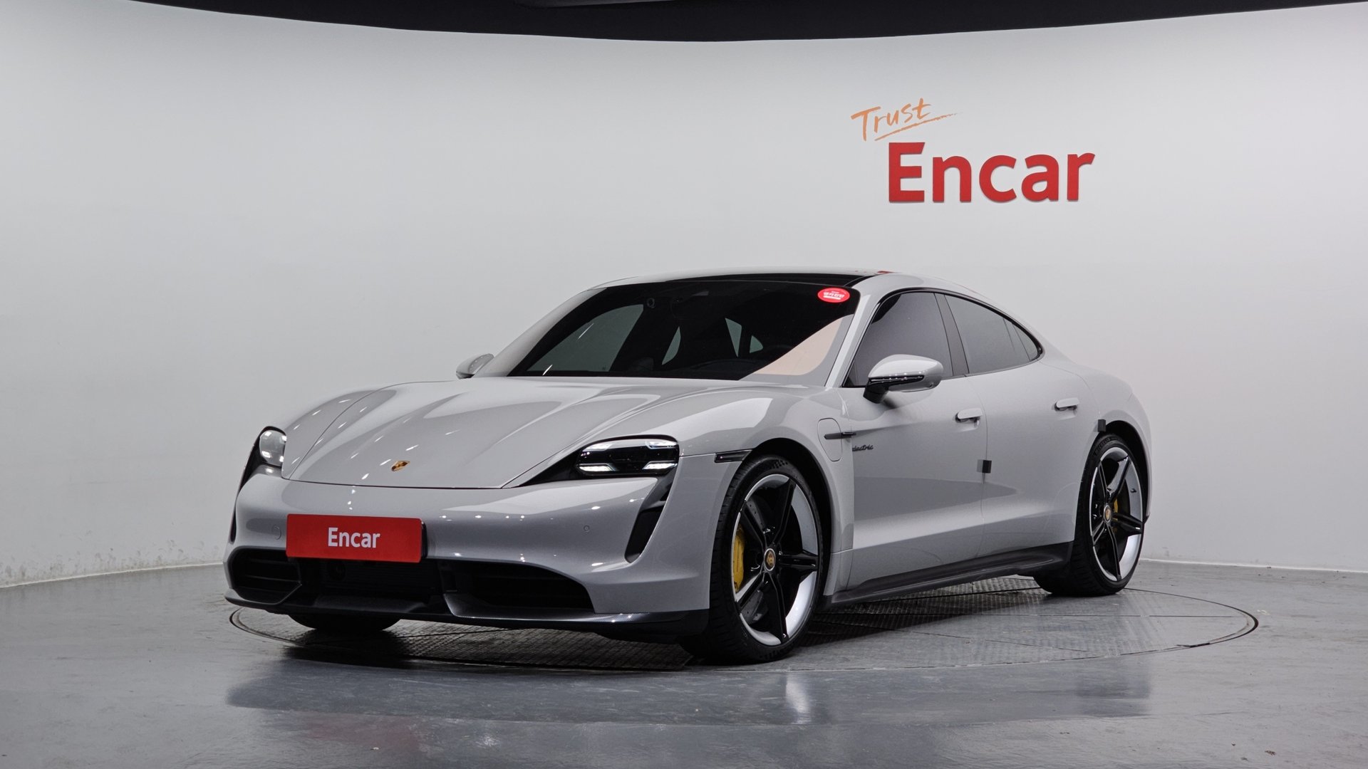 PORSCHE TAYCAN - View 1