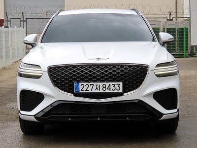 صورة 2 لـ 2021 Genesis GV70