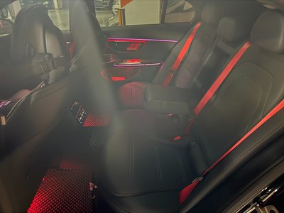 MERCEDES-BENZ E-CLASS - 10