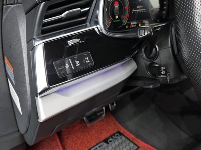 2021 AUDI Q8 — миниатюра 27