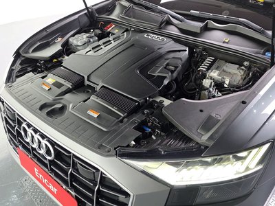 AUDI Q8 - 7