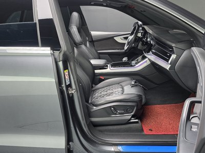 2021 AUDI Q8 — миниатюра 16