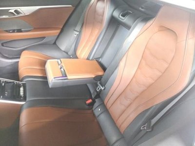 BMW 8 SERIES - 4
