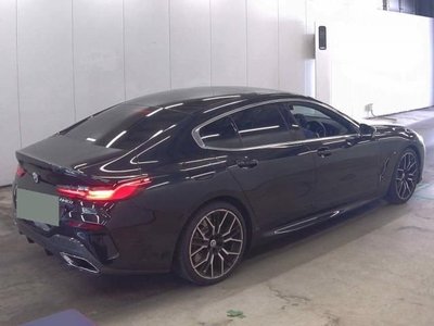 BMW 8 SERIES - 2