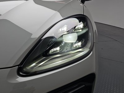PORSCHE CAYENNE - 9