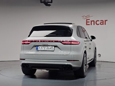 PORSCHE CAYENNE - 4