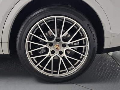 PORSCHE CAYENNE - 8