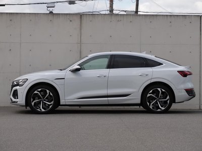AUDI Q8 SPORTBACK E-TRON - 5