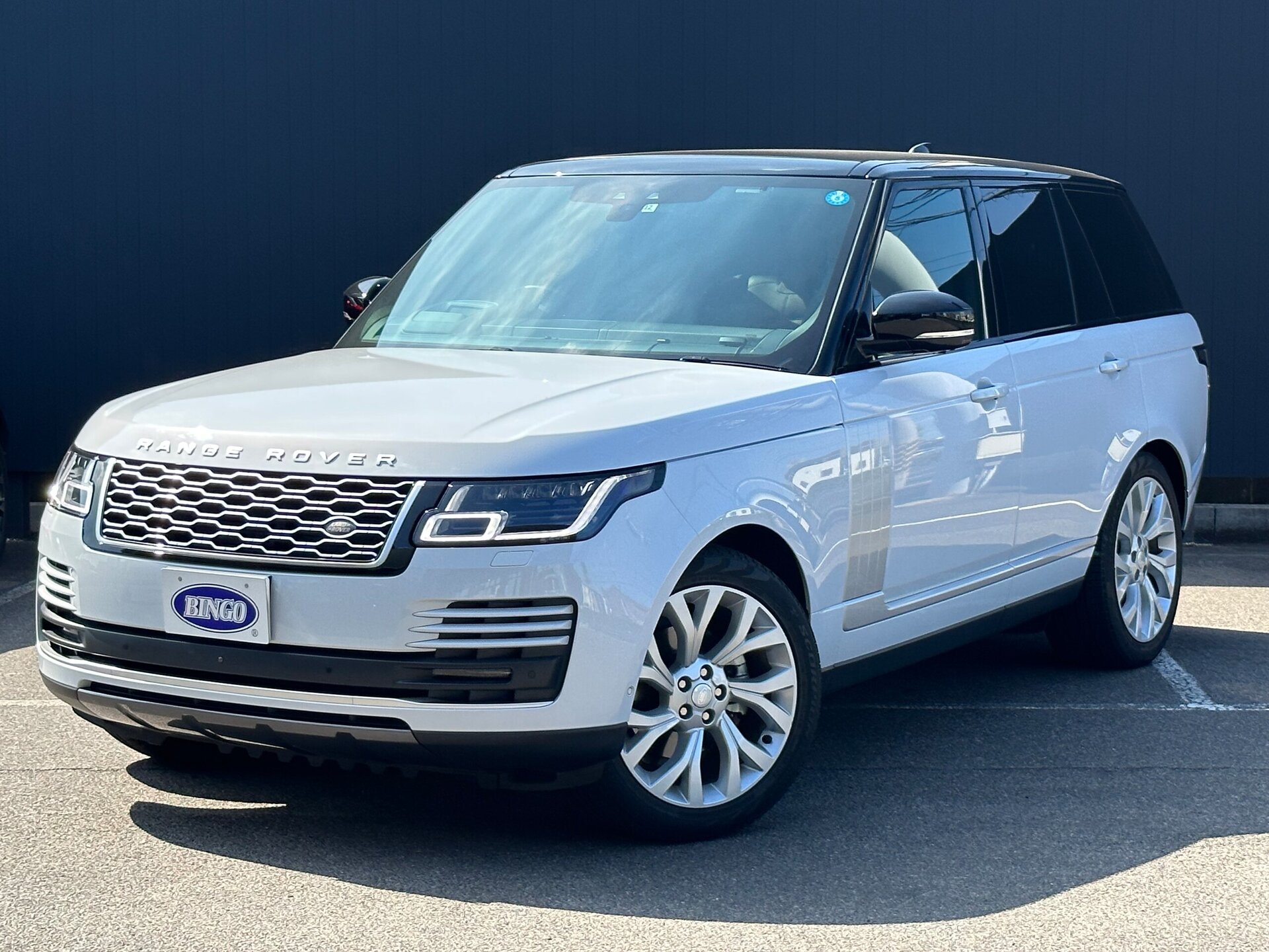 LAND ROVER RANGE ROVER - View 1