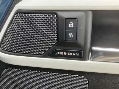 2022 LAND Rover DEFENDER photo 9