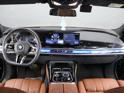 BMW 7 SERIES - 8