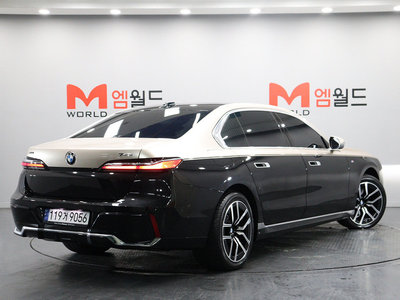 BMW 7 SERIES - 2