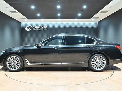 BMW 7 SERIES - 9
