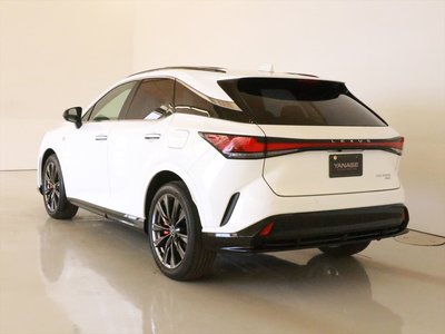 صورة 4 لـ 2023 Lexus RX