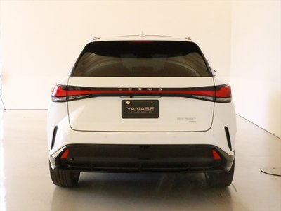 صورة 3 لـ 2023 Lexus RX