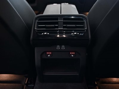 صورة مصغرة 16 لـ 2025 BMW 5 SERIES