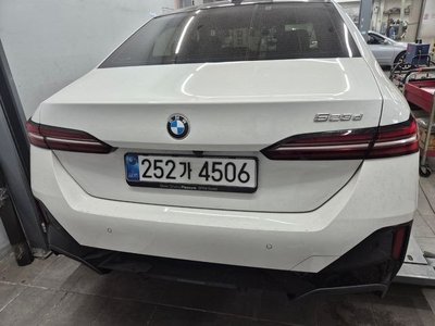 BMW 5 SERIES - 3