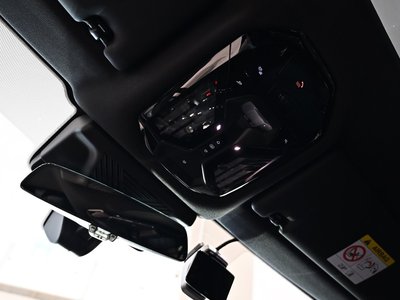 صورة مصغرة 19 لـ 2025 BMW 5 SERIES