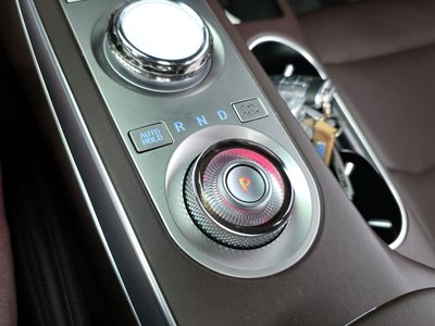 2022 Genesis GV70 photo 9