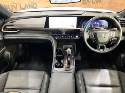 TOYOTA CROWN SPORT - 2