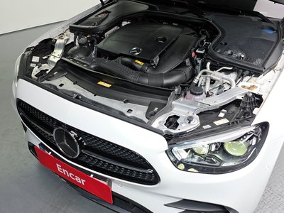 MERCEDES-BENZ E-CLASS - 7