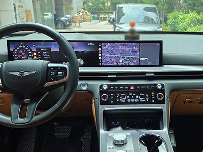 2024 Genesis GV80 — миниатюра 11