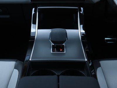صورة مصغرة 126 لـ 2024 LAND Rover RANGE ROVER VELAR