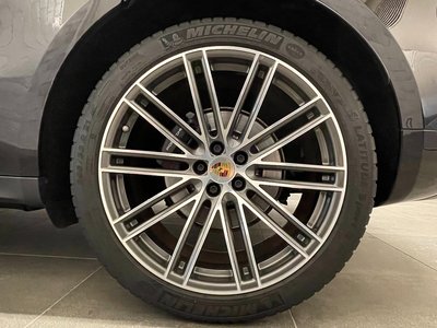 2019 Porsche MACAN — миниатюра 17