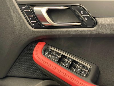 2019 Porsche MACAN — миниатюра 37
