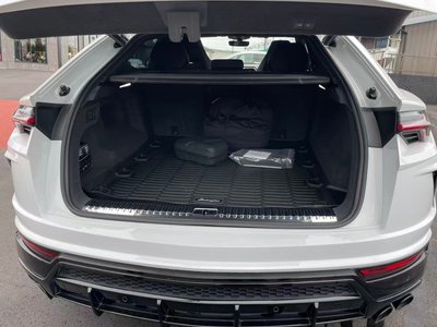 2022 Lamborghini URUS — миниатюра 31