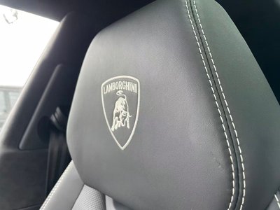 2022 Lamborghini URUS — миниатюра 23