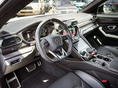 2022 Lamborghini URUS 照片 4