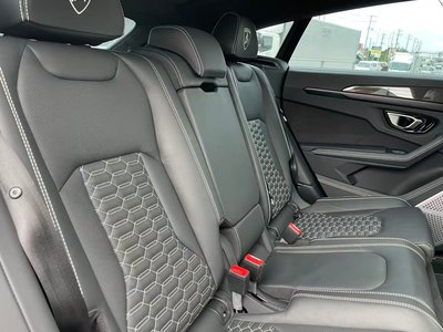 2022 Lamborghini URUS — миниатюра 29