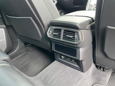 2022 Lamborghini URUS — миниатюра 28